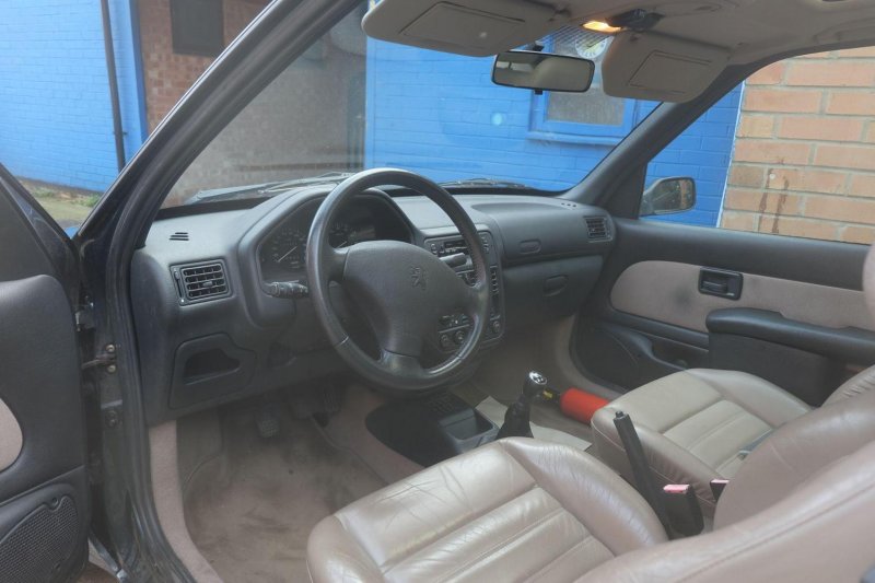 PEUGEOT 106