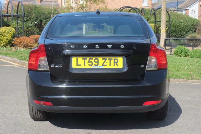 VOLVO S40
