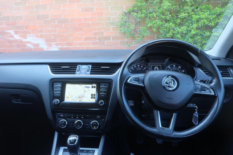 SKODA OCTAVIA