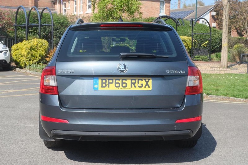 SKODA OCTAVIA