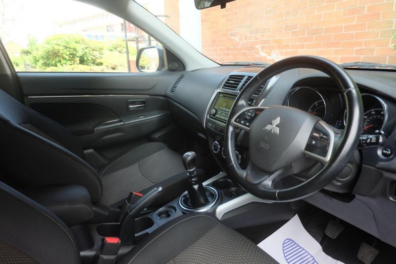 MITSUBISHI ASX
