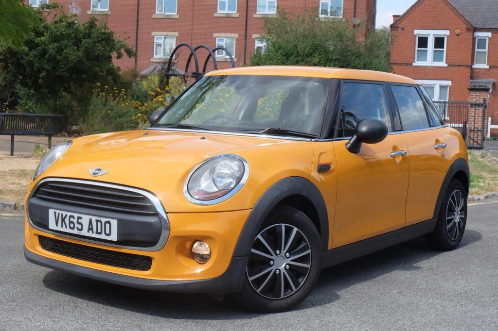 2015 MINI HATCH